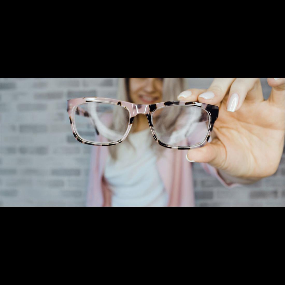 Fashionable glasses with huge discount